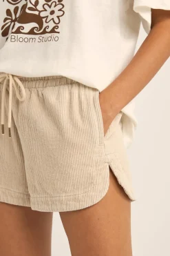 Mazzy Corduroy Short Sand